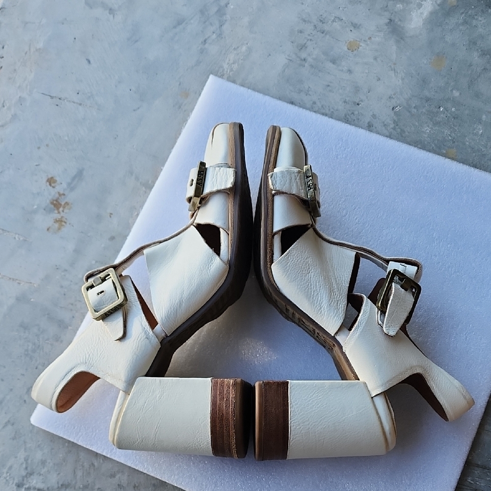 A.S.98 Emery Pump In Milk Heeled Sandals - Picture 13 of 15